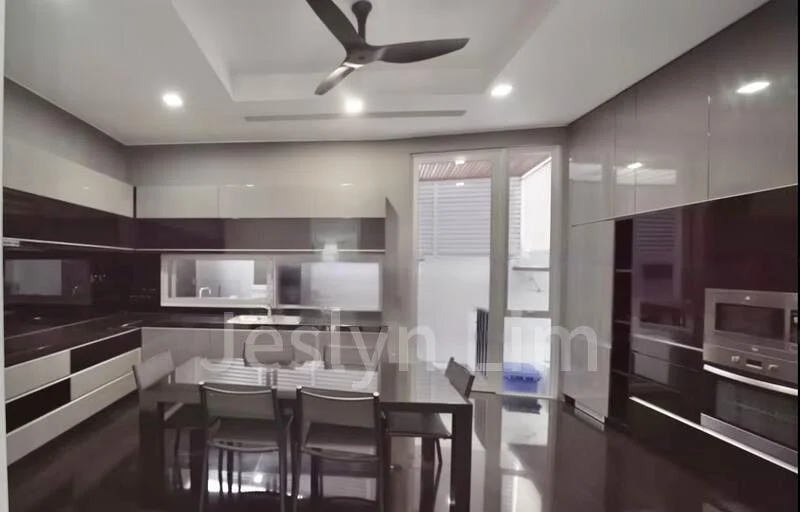 5 Bed Corner Terrace (Landed) for Sale in Jalan Elok - Image 7