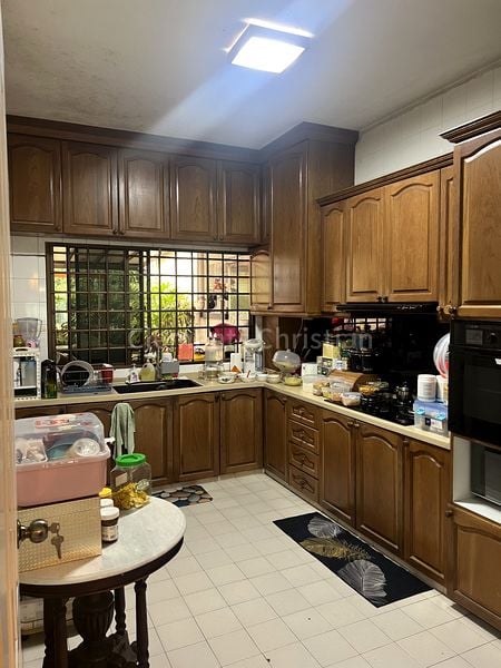 4+1 Bed Terraced House (Landed) for Sale in  Jalan Kayu Estate - Image 4