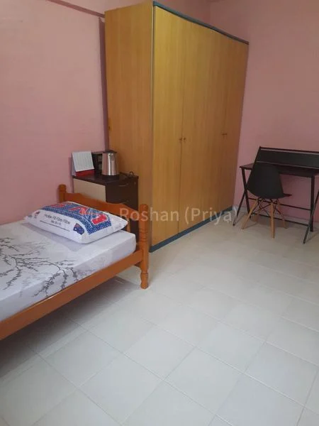 Common Room (HDB) for Rent in  403 Jurong West Street 42 - Image 2