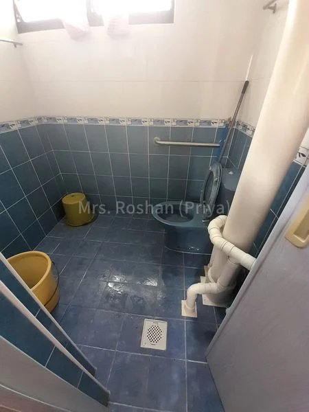 Common Room (HDB) for Rent in  403 Jurong West Street 42 - Image 4