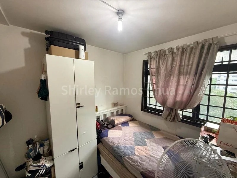 Common Room (HDB) for Rent in  32 Marine Crescent - Image 1