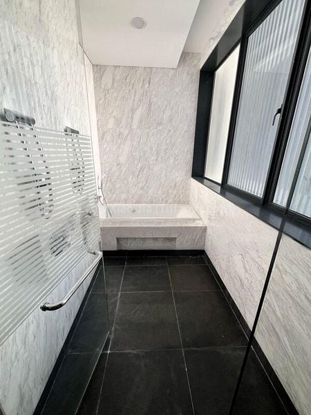 7 Bed Bungalow (Landed) for Rent in  Jalan Jarak - Image 5