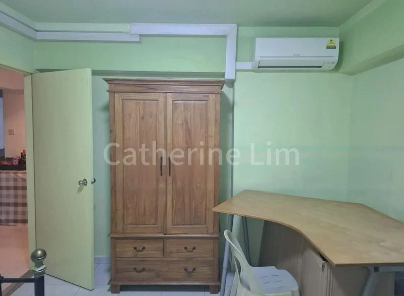 Room (HDB) for Rent in  517 Woodlands Drive 14 - Image 2