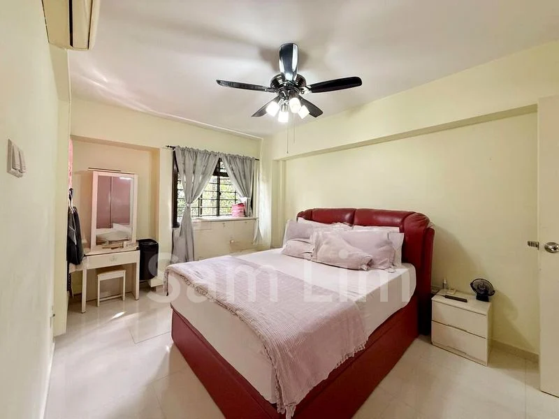 5 Room (5I) HDB for Sale in 65 Teban Gardens Road - Image 4