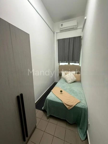 Common Room (Condo) for Rent in The Baycourt - Image 2