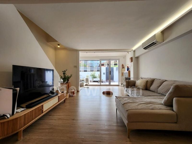 Terrace HDB for Sale in  55 Jalan Bahagia - Image 10