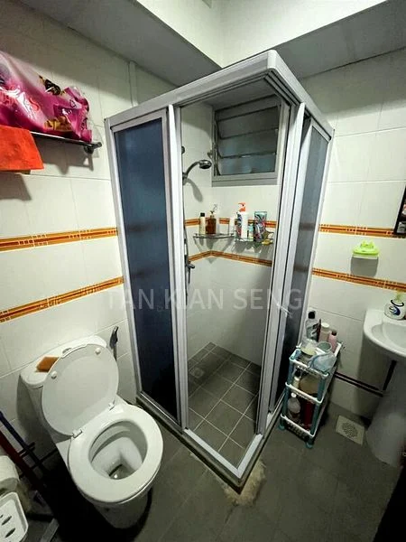 Common Room (HDB) for Rent in  22 Ghim Moh Link - Image 3