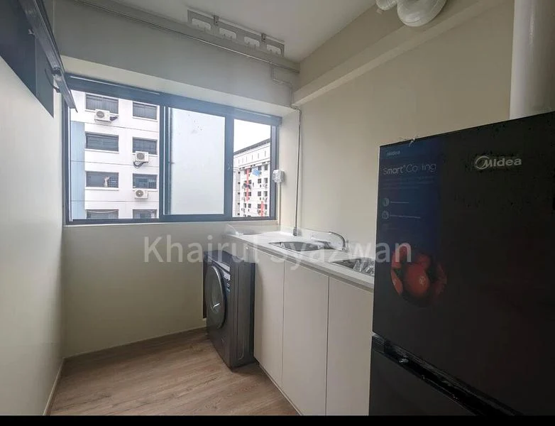 Master Room (HDB) for Rent in  758 Woodlands Avenue 6 - Image 3