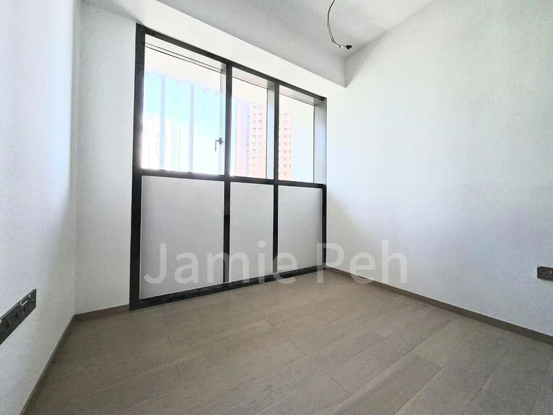 2 Bed Condo for Rent in Newport Residences / Newport Tower - Image 3