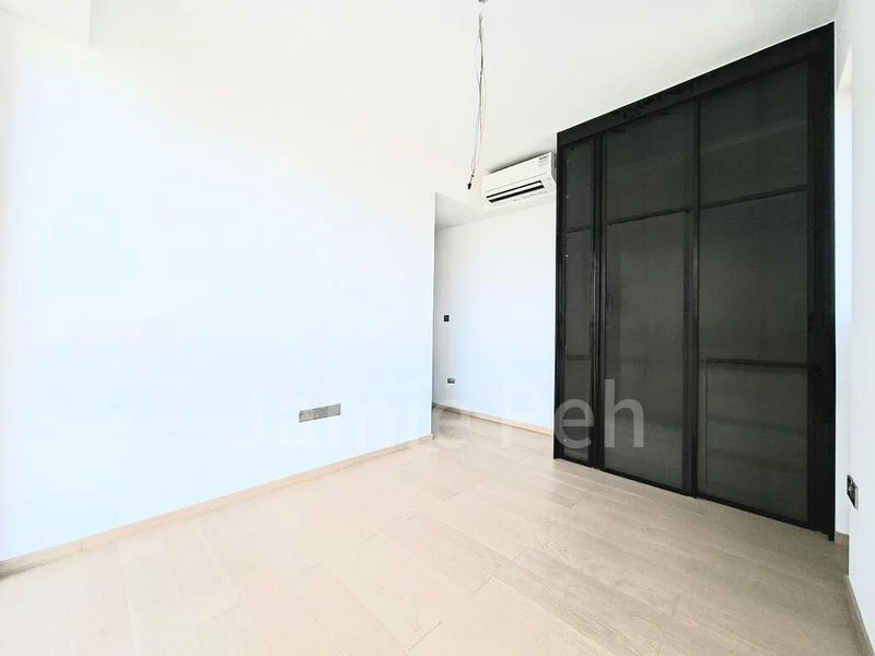 2 Bed Condo for Rent in Newport Residences / Newport Tower - Image 5