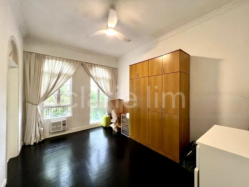 4 Bed Condo for Rent in  Shelford Green - Image 10