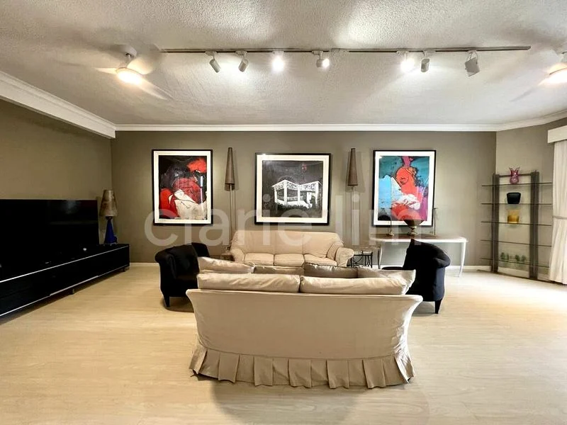 4 Bed Condo for Rent in  Shelford Green - Image 1