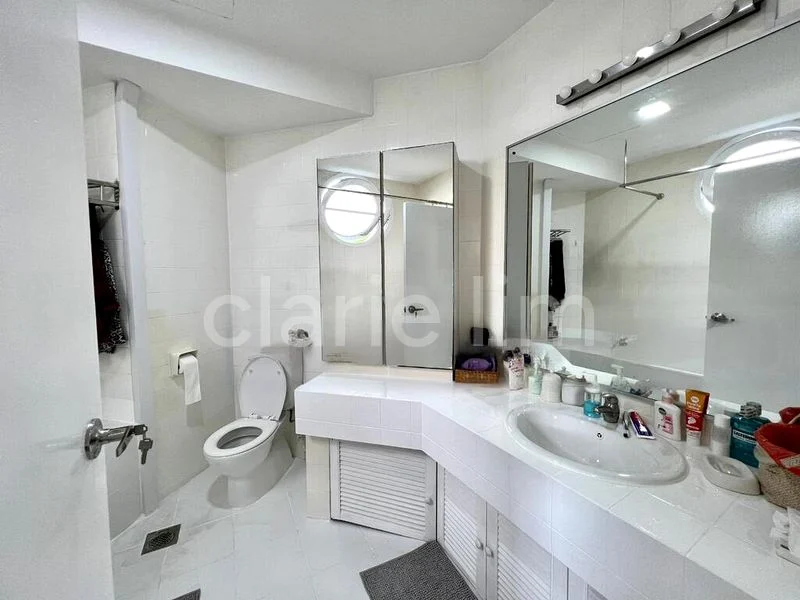 4 Bed Condo for Rent in  Shelford Green - Image 14