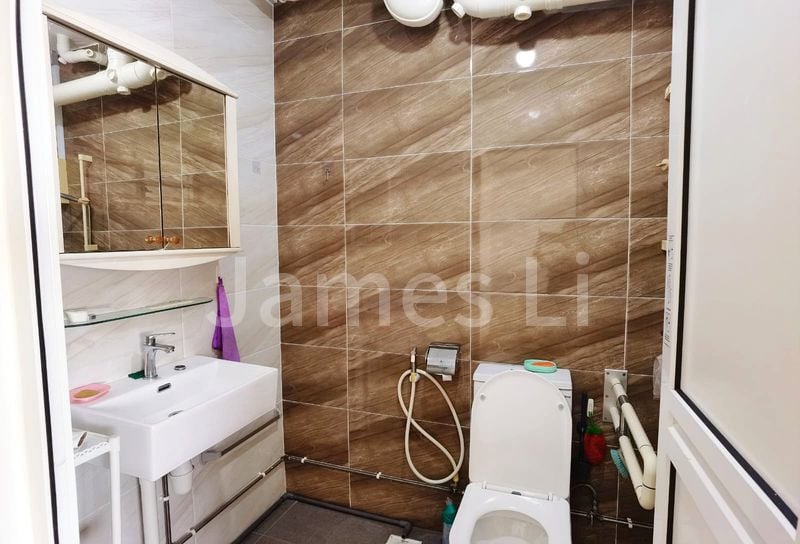 4 Room (4A) HDB for Rent in  193 Bukit Batok West Avenue 6 - Image 5