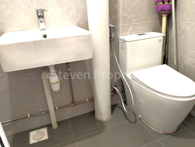 Common Room (HDB) for Rent in  119 Simei Street 1 - Image 3