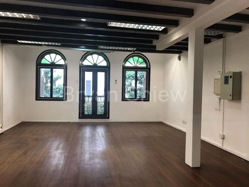 Shop / Shophouse for Rent: Stanley Street Shophouse - Ideal for Various Trades - Image 2