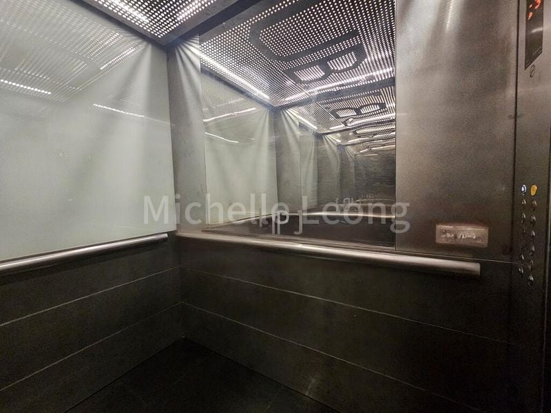 Light Industrial (B1) for Rent: UB. One - 2, 3, 4-Room Shop, 1,075 - 2,691 sqft - Image 3