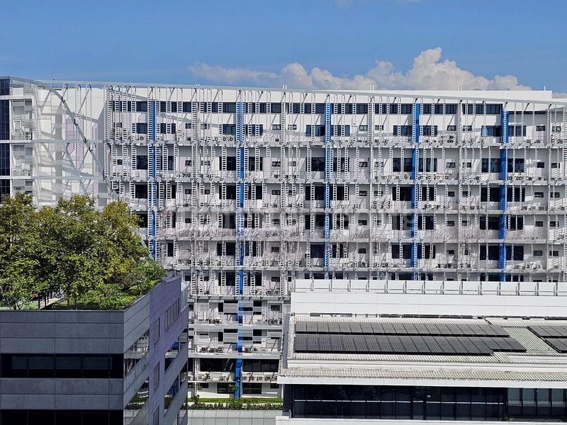 Light Industrial (B1) for Rent: UB. One - 2, 3, 4-Room Shop, 1,075 - 2,691 sqft - Image 5