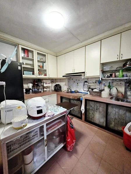 4 Room (4A) HDB for Sale in  897B Woodlands Drive 50 - Image 4