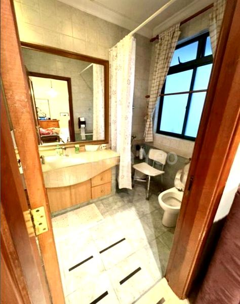 7 Bed Bungalow (Landed) for Sale in  Watten Estate - Image 10