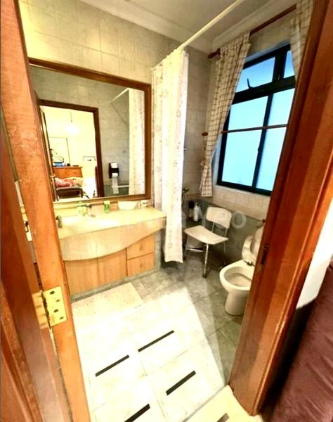 7 Bed Bungalow (Landed) for Sale in  Watten Estate - Image 10