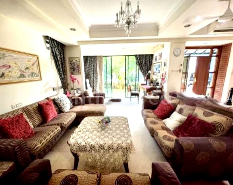 7 Bed Bungalow (Landed) for Sale in  Watten Estate - Image 12