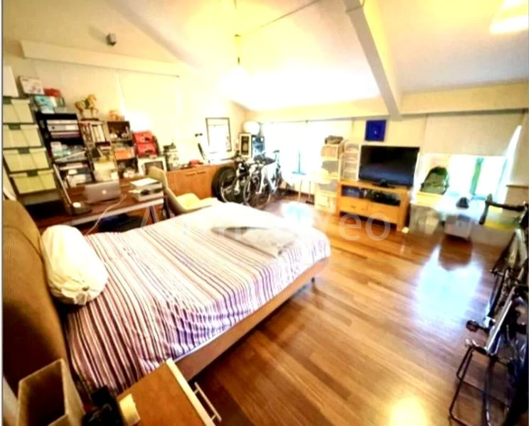 7 Bed Bungalow (Landed) for Sale in  Watten Estate - Image 2