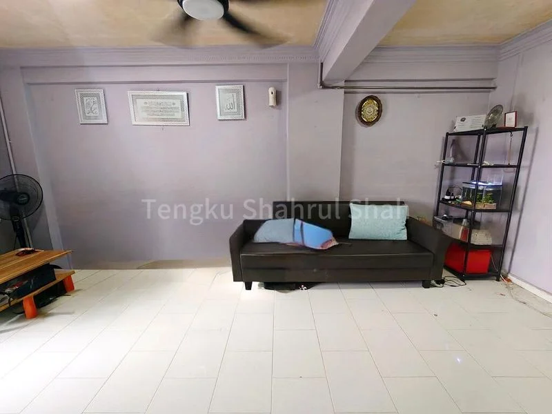 3 Room (3I) HDB for Sale in  11 Upper Boon Keng Road - Image 2