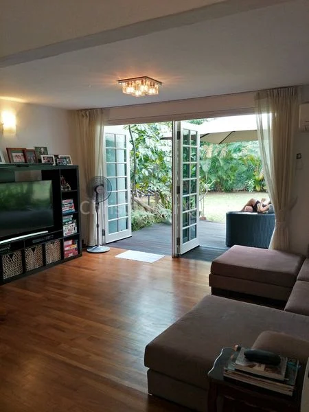 3+1 Bed Bungalow (Landed) for Rent in  Kingsmead Road - Image 2