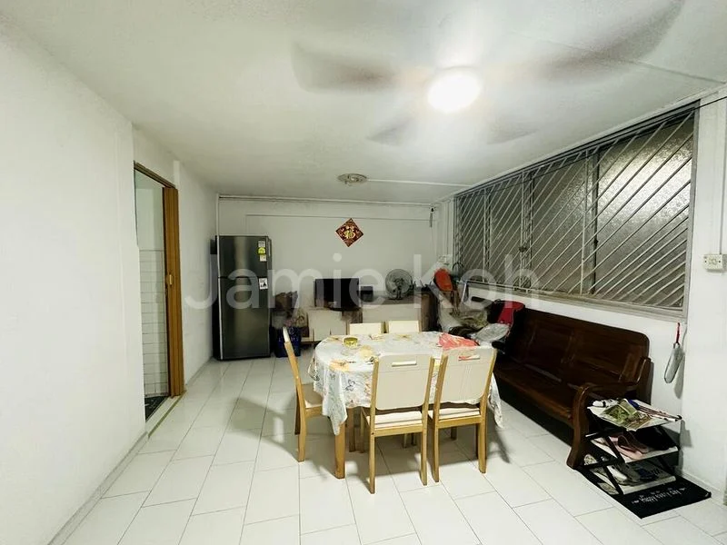 4 Room (4S) HDB for Sale in  801 Woodlands Street 81 - Image 2