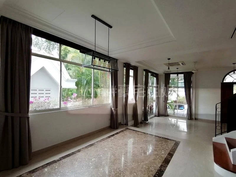 5 Bed Semi-Detached House (Landed) for Sale in  University Park - Image 2