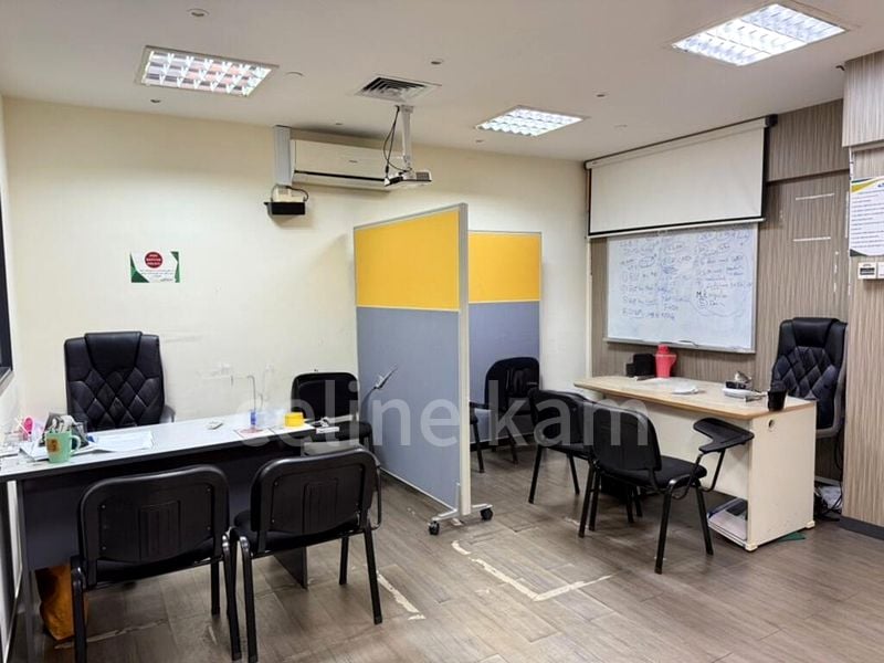 Shop / Shophouse for Sale: High Street Centre - Image 1