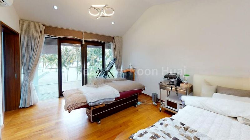 7 Bed Bungalow (Landed) for Sale in Ocean Drive - Image 3