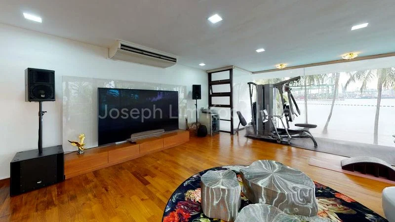 7 Bed Bungalow (Landed) for Sale in Ocean Drive - Image 1