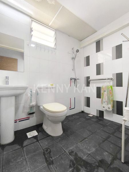 4 Room (4A) HDB for Sale in  467B Fernvale Link - Image 8
