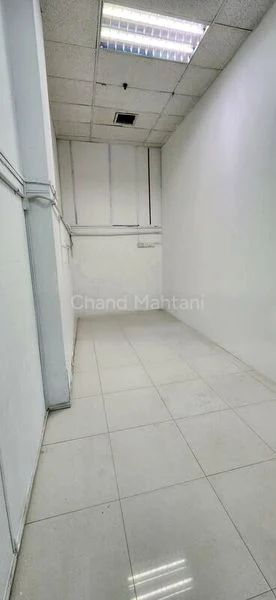 Shop / Shophouse for Rent: Singapore Shopping Centre - Image 2