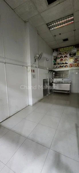 Shop / Shophouse for Rent: Singapore Shopping Centre - Image 4