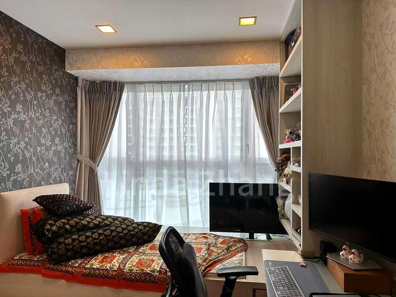 3 Bed Condo for Rent in  The Esta - Image 9