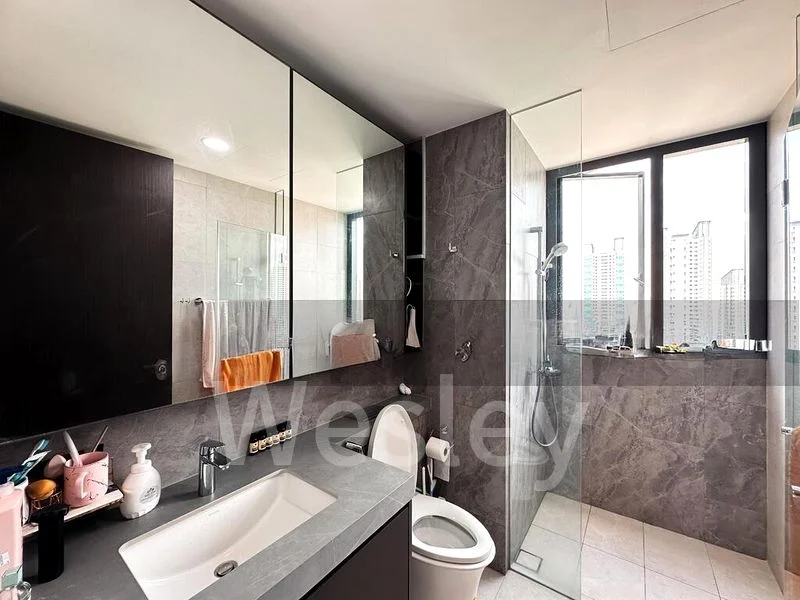 1 Bed Condo for Rent in Parc Clematis - Image 7