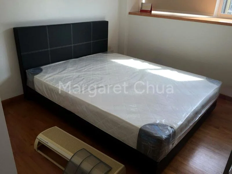 3 Bed Condo for Rent in  The Esparis - Image 15