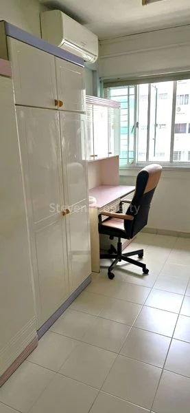 Common Room (HDB) for Rent in  885 Tampines Street 83 - Image 4