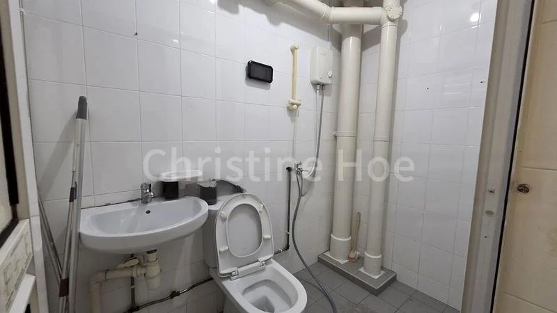 5 Room (5I) HDB for Sale in  799 Yishun Ring Road - Image 8