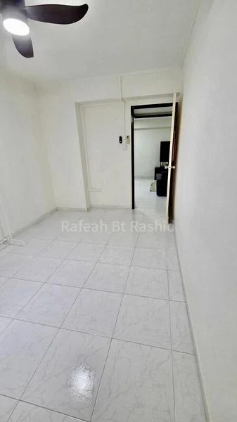 Room (HDB) for Rent in  745 Pasir Ris Street 71 - Image 4