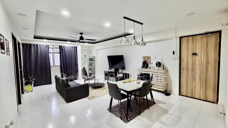 Room (HDB) for Rent in  745 Pasir Ris Street 71 - Image 1