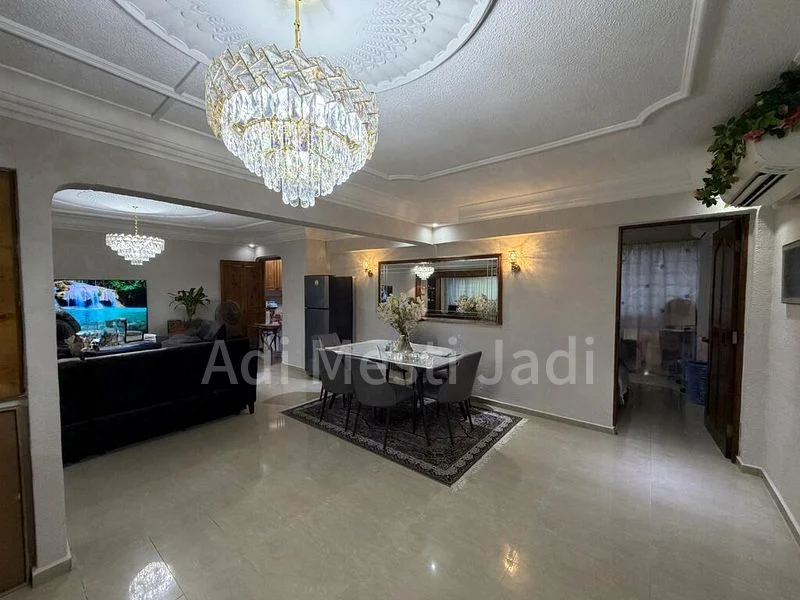 5 Room (5A) HDB for Sale in  912 Tampines Street 91 - Image 2