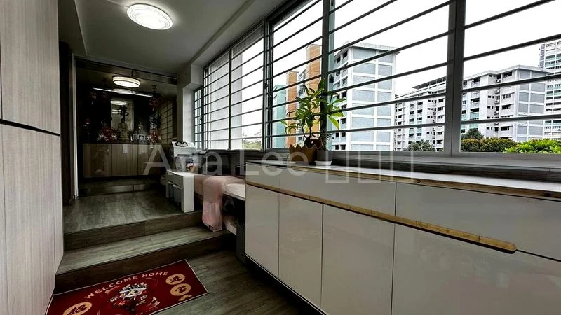 Jumbo HDB for Sale in 434 Ang Mo Kio Avenue 10 - Image 1