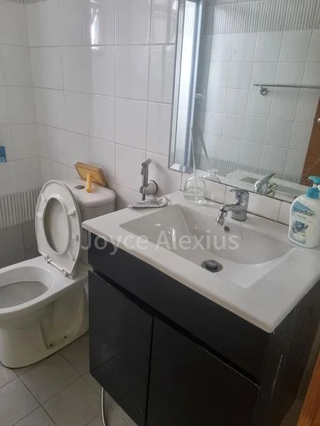 3 Bed Apartment (Condo) for Rent in  Sunville - Image 7