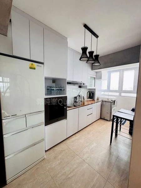 Common Room (HDB) for Rent in  18A Holland Drive - Image 8