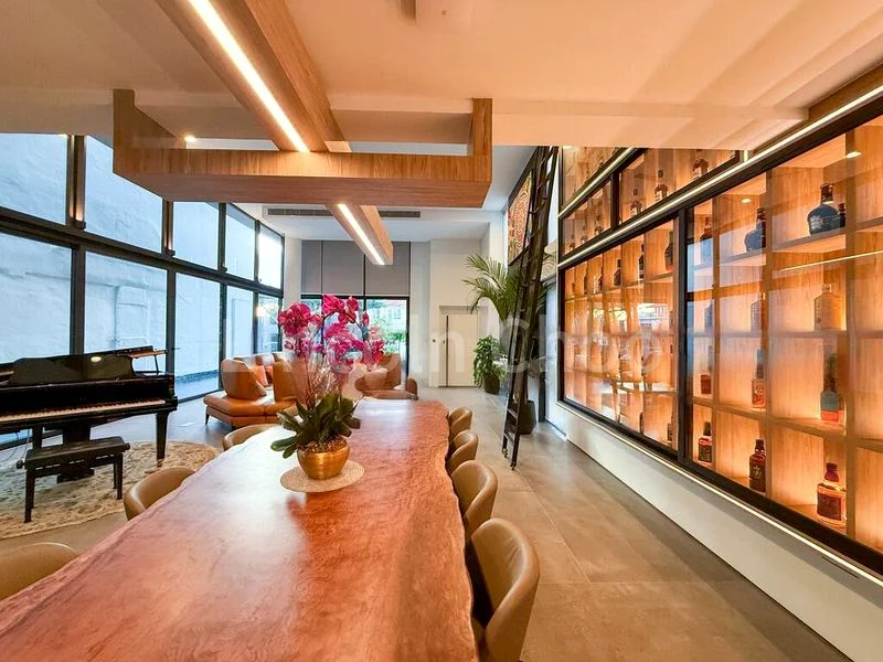 7+1 Bed Bungalow (Landed) for Sale in  Begonia Road - Image 9