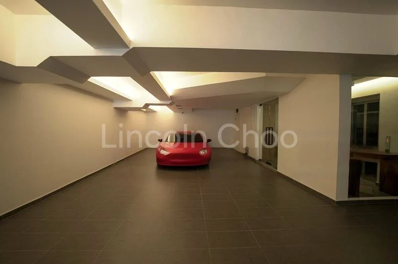 7+1 Bed Bungalow (Landed) for Sale in  Begonia Road - Image 6